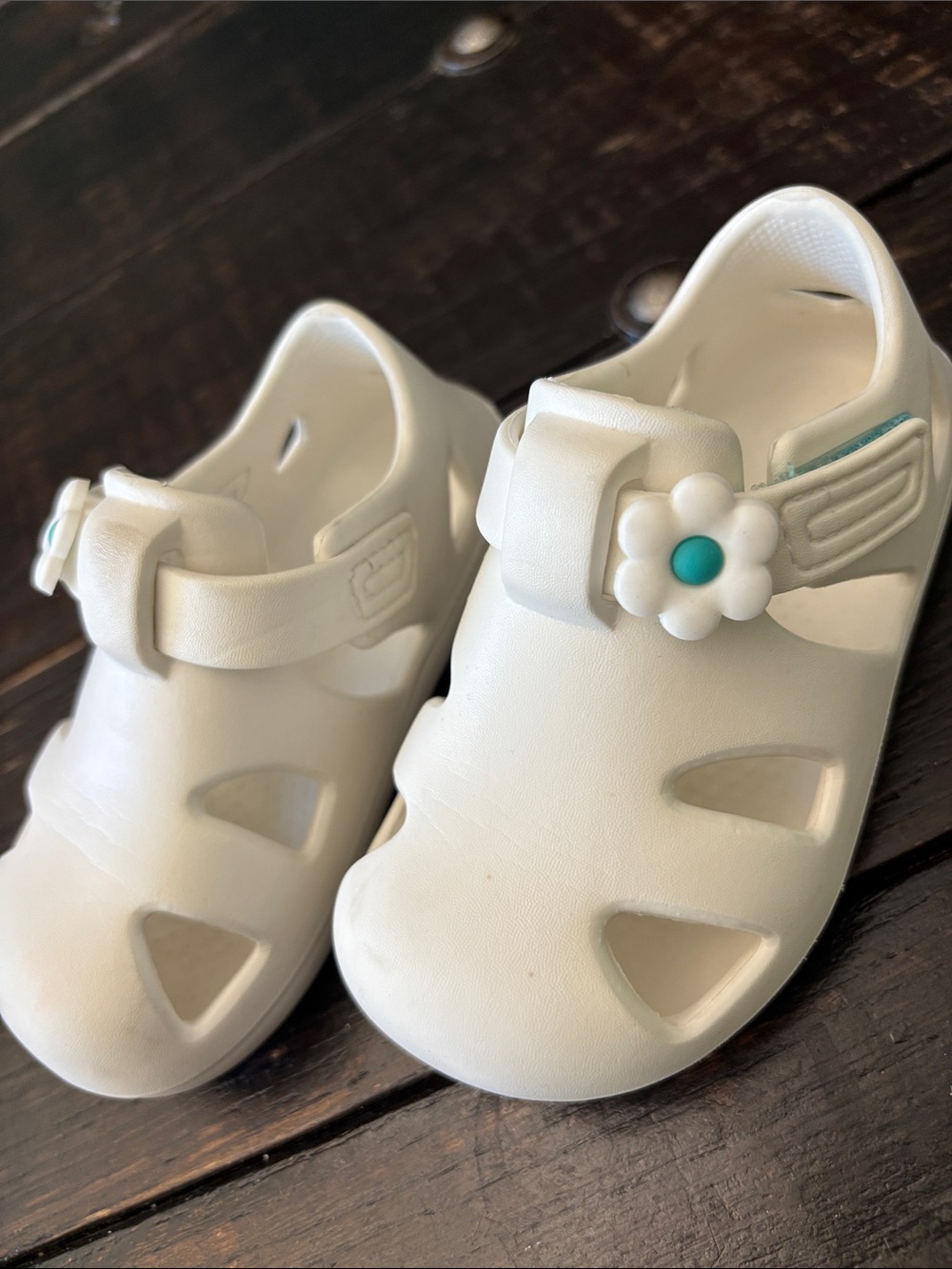 Ten Little Kids' Cream Water-Friendly Sandals - Picture 6 of 11